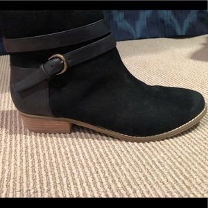 Adorable black Dolce Vita booties for the fall!